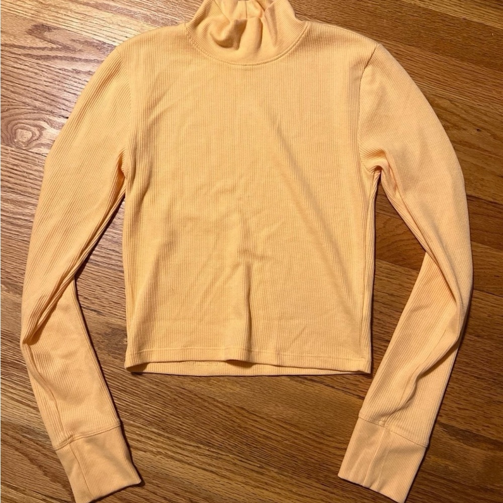 American Eagle waffle knit cropped turtleneck, size medium